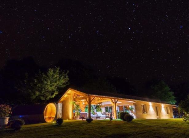 Le Refuge Des Epicuriens Villa Eymet Exterior photo