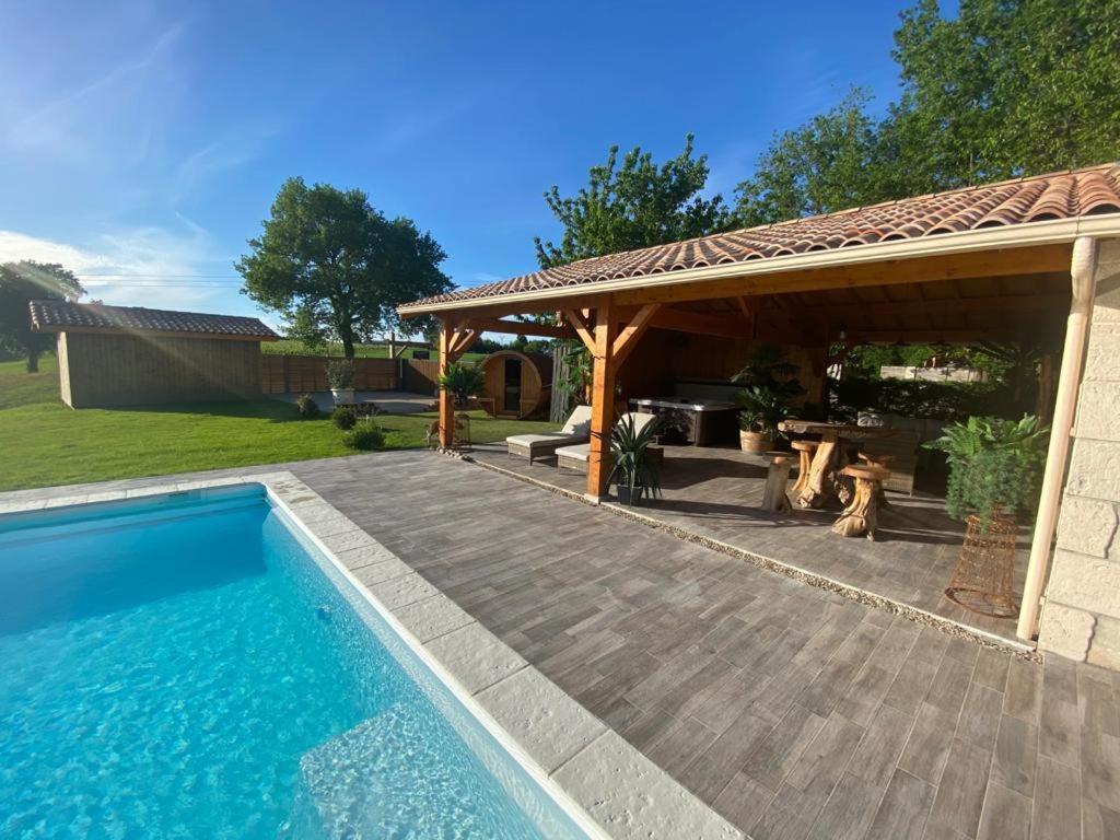 Le Refuge Des Epicuriens Villa Eymet Exterior photo